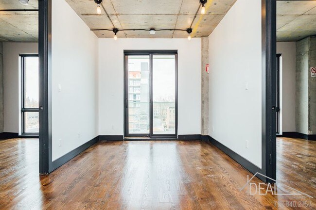 Building Photo - 405 Herkimer St