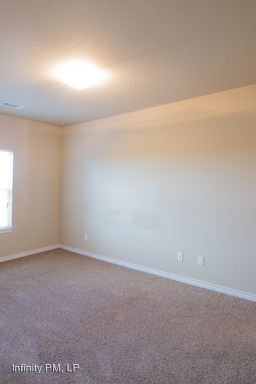 Fotografía del edificio - 1048 Newcastle Dr