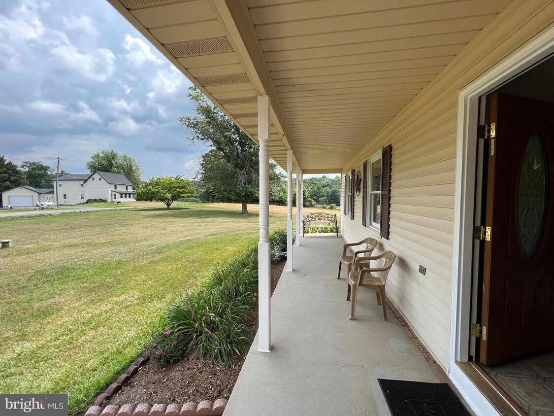 Primary Photo - 7818 Woodville Rd