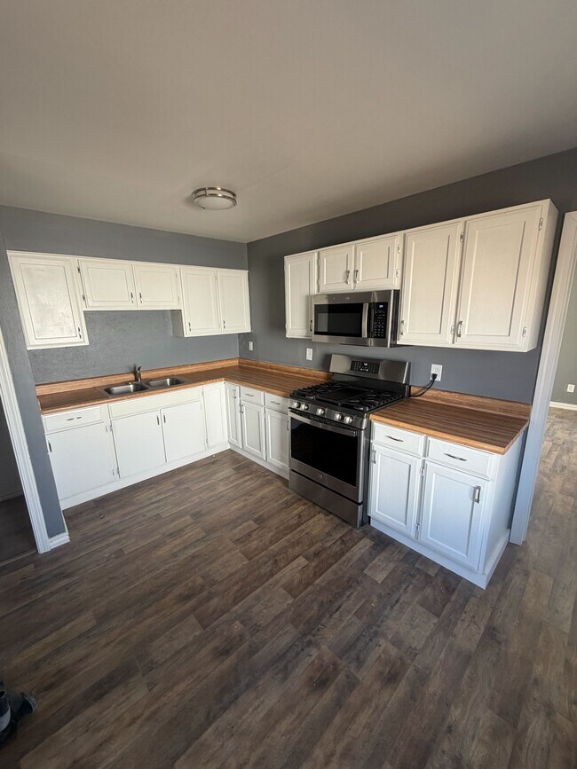 Foto del edificio - 1419 N Arapahoe St