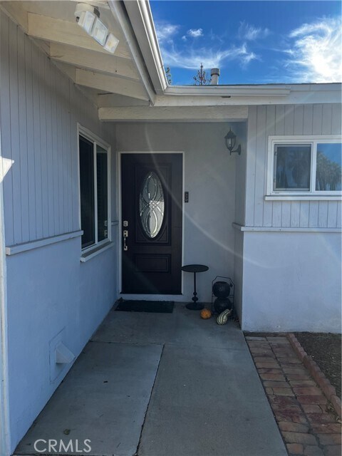 Foto del edificio - 10348 Cochran Ave