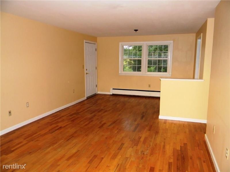 Primary Photo - 49 Brewster Rd