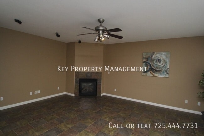 Building Photo - RENOVATED GREEN VALLEY HOME W/ 3 CAR GARAGE