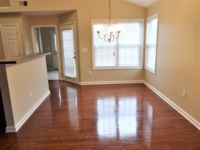 Building Photo - 301 Summerstone Court