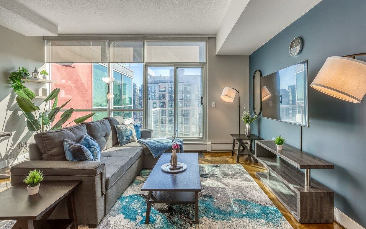 Primary Photo - 135-113 13 Ave SW