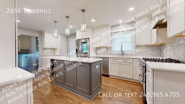 Foto del edificio - 2666 Townhill-
