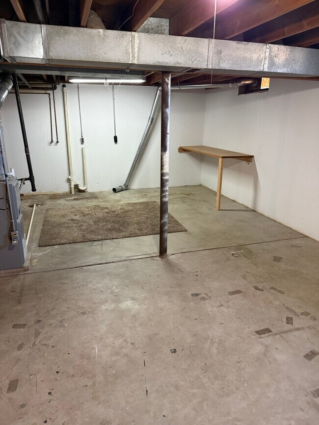 Foto del edificio - 338 E Jewell Ave