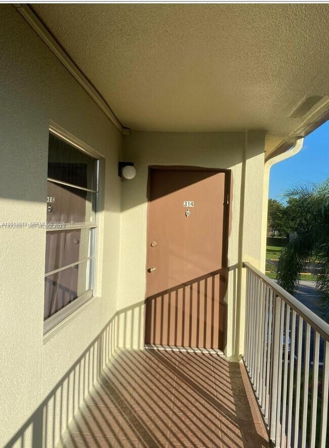 Building Photo - 150 SW 134th Way