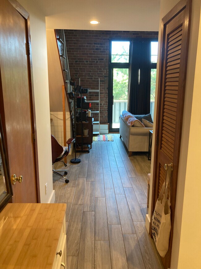 Building Photo - 149 Water St