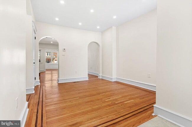 Foto del edificio - 6812 Sprague St