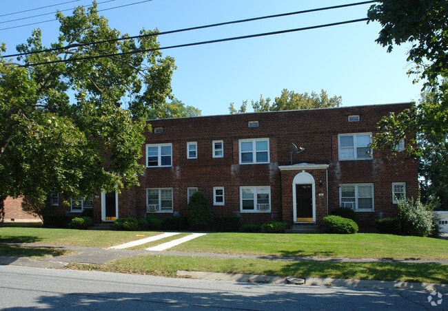 Building Photo - 108-110 Jackson Ave