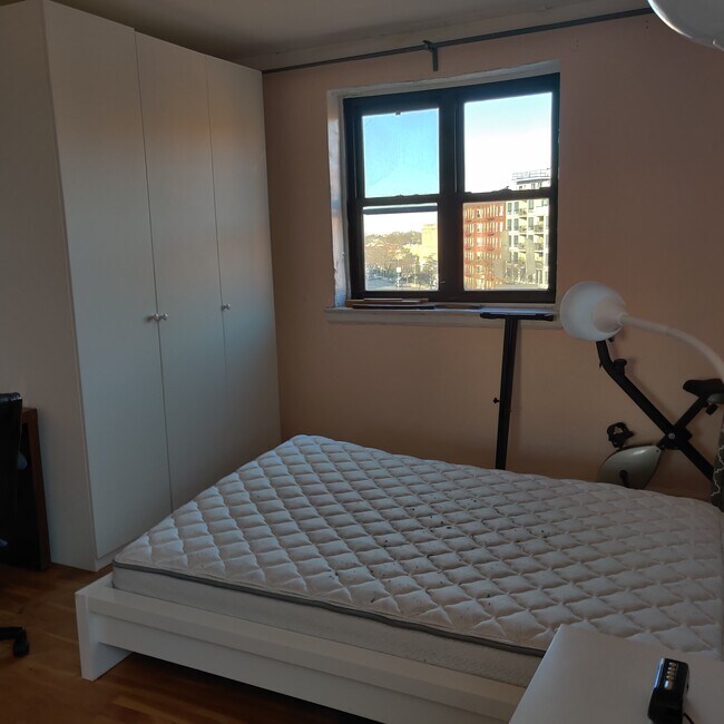 Bedroom - 2615 Avenue O