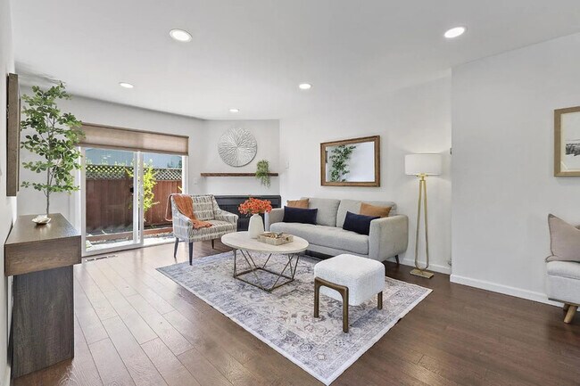 Foto del edificio - 10063 Long Oak Ln
