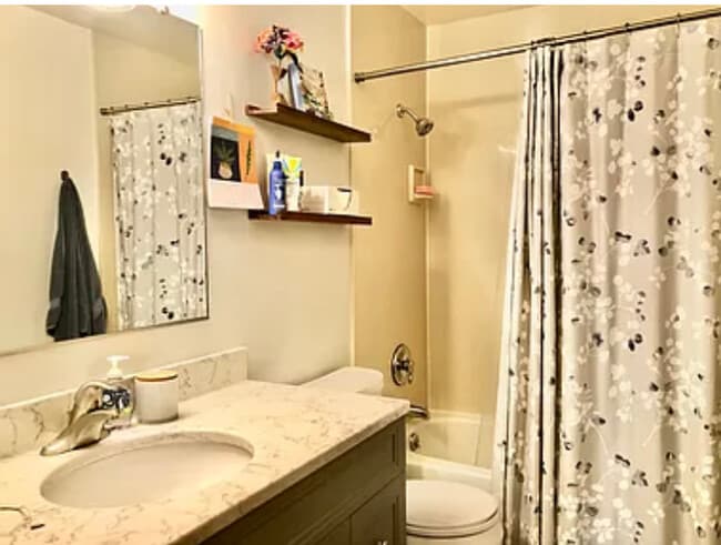 bathroom - 2450 Hampshire Rd