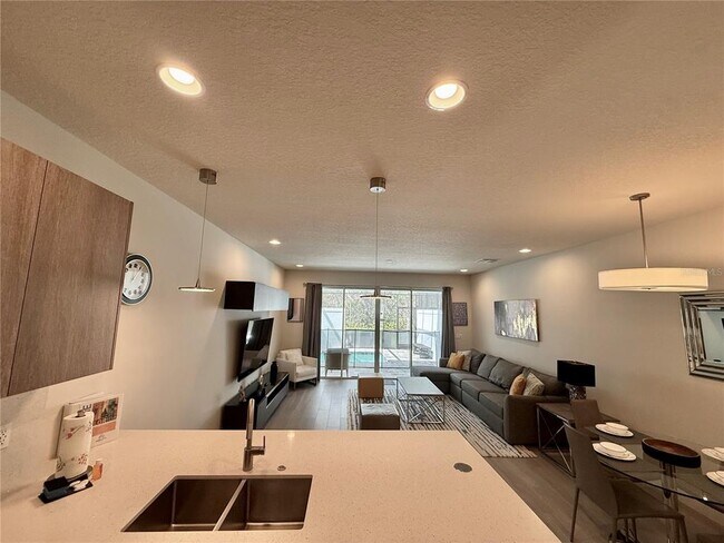 Foto del edificio - 1409 Serendipity Ln