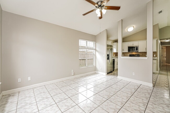 Building Photo - 9599 Lupine Ave