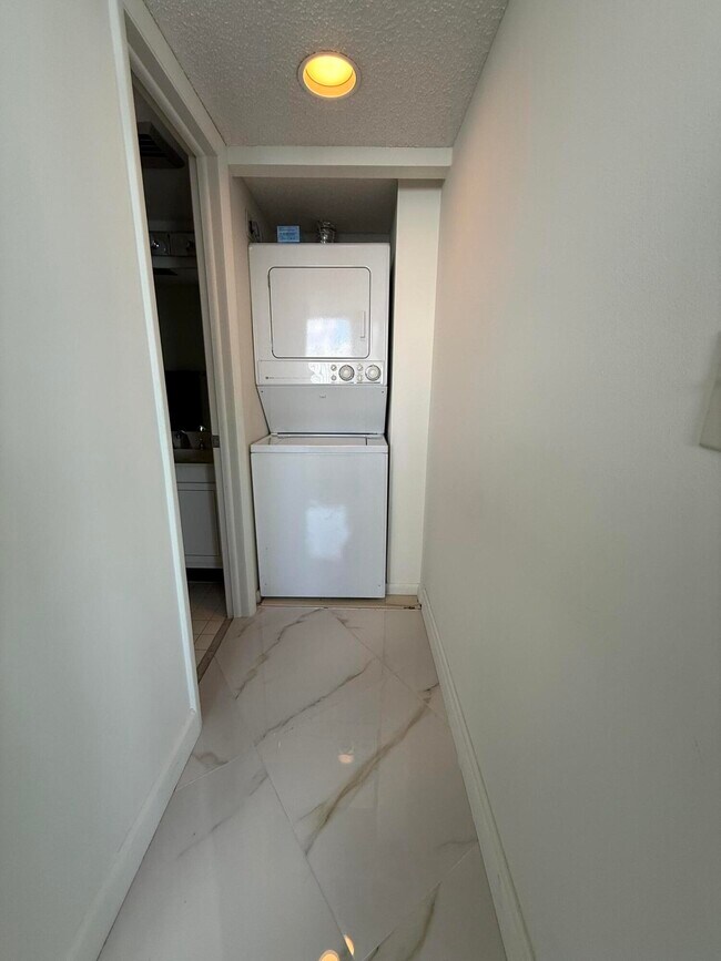 Foto del edificio - 200 Ocean Trail Way
