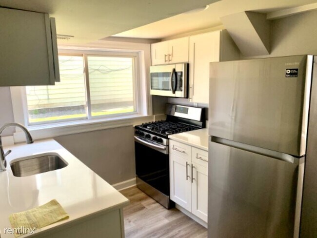 Foto del edificio - 2134 W 24th St