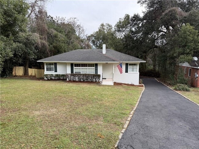 Building Photo - 126 Batre Ln