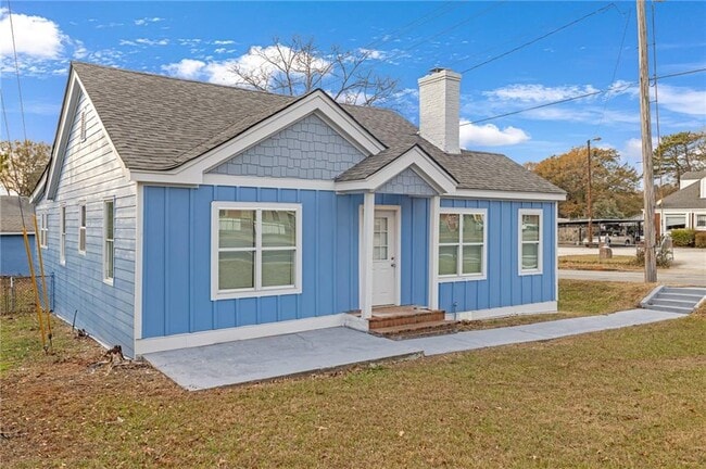 Building Photo - 1683 Candler Rd