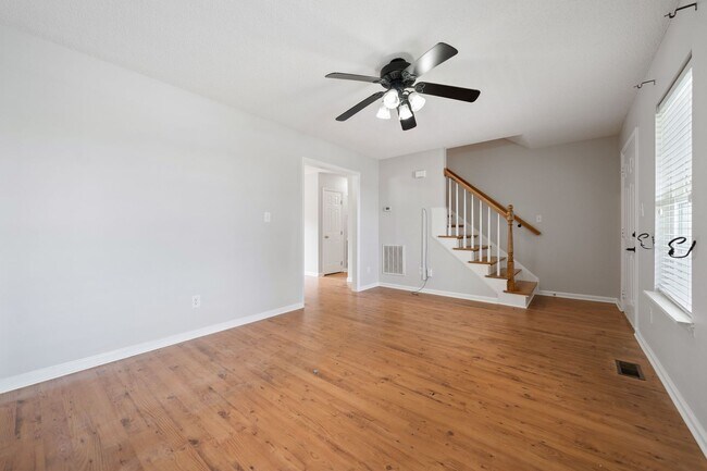 Foto del edificio - 4417 Mardela Spring Dr
