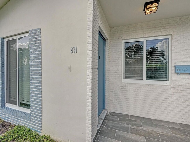 Photo - 831 SW 14th St House