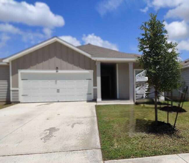 Building Photo - 358 Wren Ln