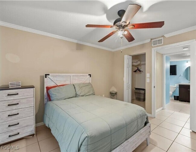 Foto del edificio - 3419 Winkler Ave