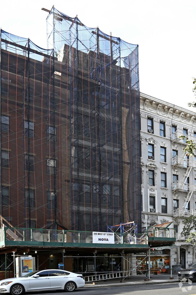 Building Photo - 345 W 13th St