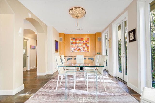 Foto del edificio - 319 Orchid Ave