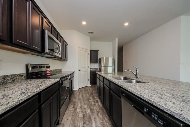 Building Photo - 1009 Hidden Dr