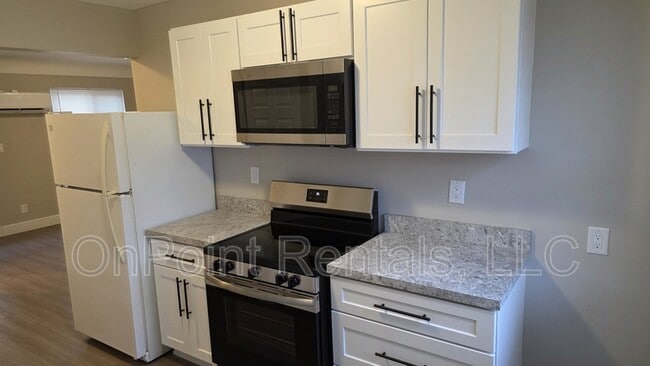 Foto del edificio - 5915 N Wayne Rd