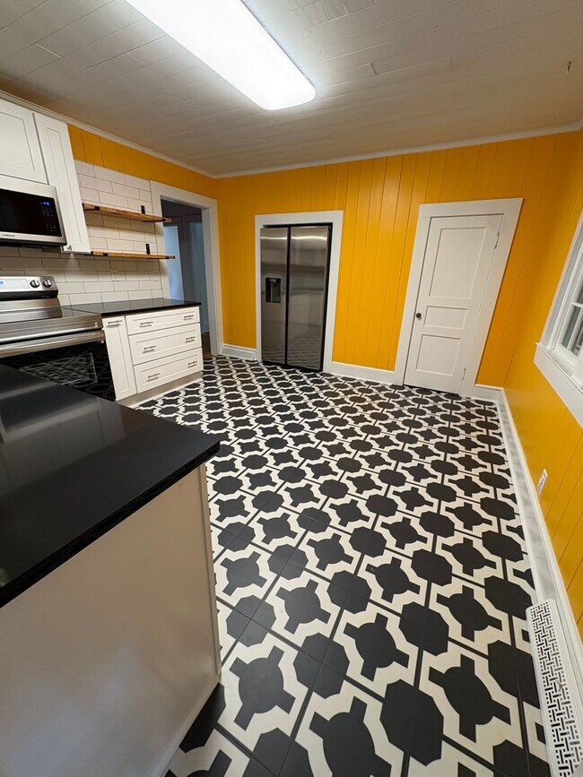Foto del edificio - **Newly Renovated 2-Bedroom Home on Petree Road**