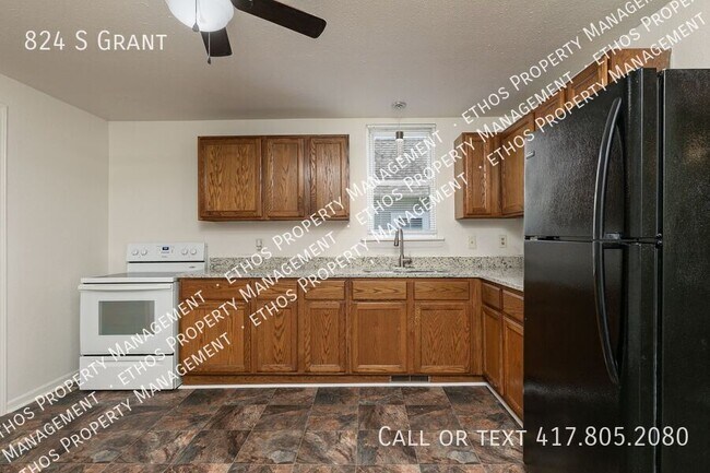 Foto del edificio - 824 S Grant-