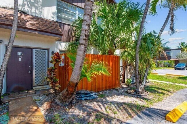 Foto del edificio - 3200 NW 5th Terrace