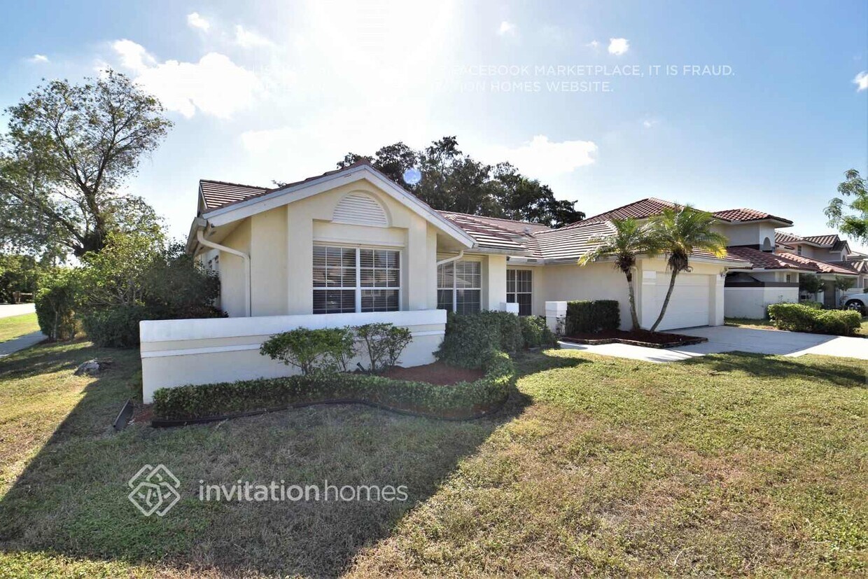 Foto principal - 9568 E Lake Dr