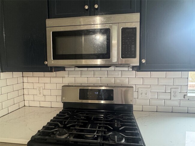 Foto del edificio - 2842 Sandberry Dr
