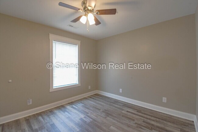 Building Photo - 3263 Chattanooga Rd