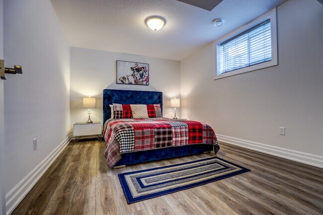 Photo du bâtiment - 364 Mary Rose Ave