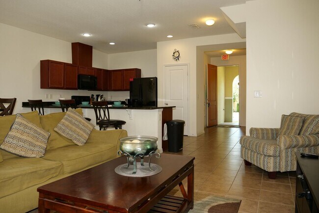 Photo - Beautiful Fully Furnished 4-Bedroom Home i...