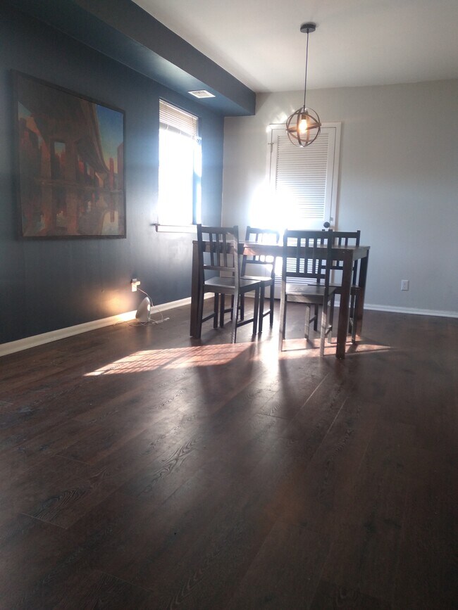 Foto del edificio - 4000 Gypsy Ln