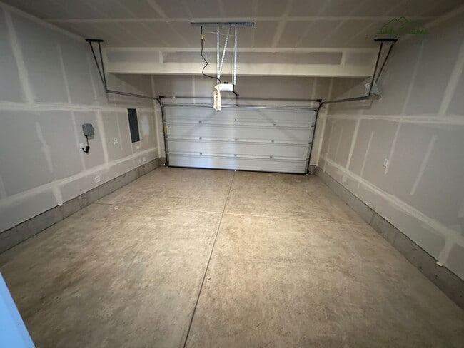 Building Photo - Beautiful 3-bedroom Home in The Hayden Bri...