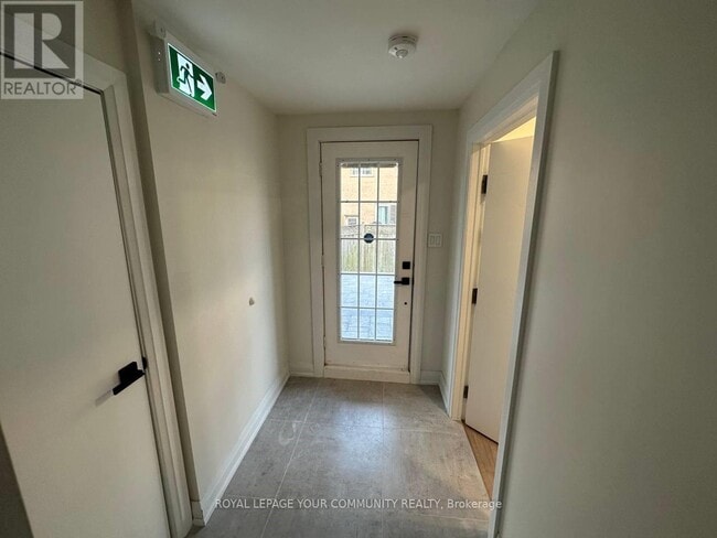 Building Photo - 397 Marble Pl