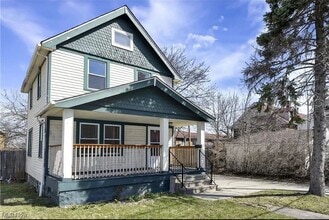 Building Photo - 3514 Schiller Ave