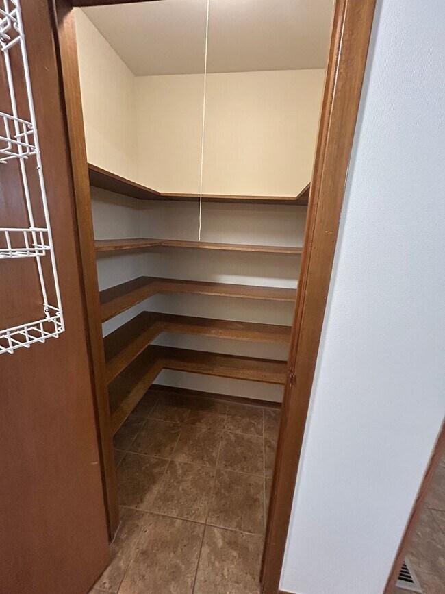 Foto del edificio - 3 Bedroom 2 Bath Ranch Style Home in Forest Park