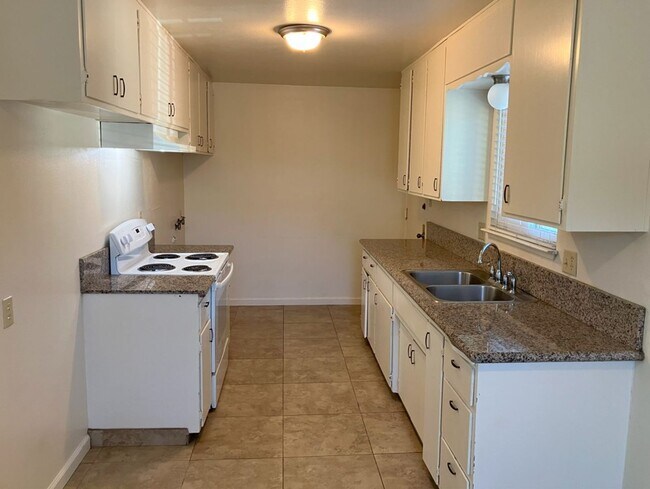 Foto del edificio - 2808 Carver Rd