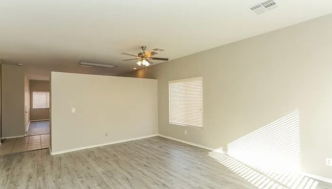 Building Photo - 6233 Highland Gardens Dr