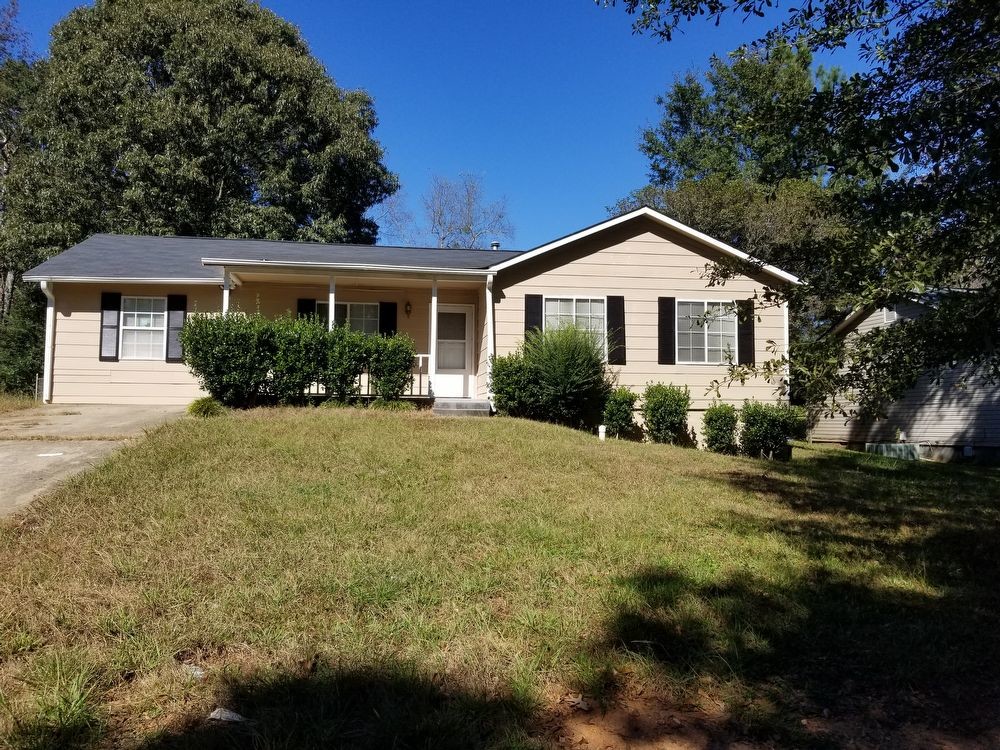3276 Creekwood Dr, Rex, GA 30273 House Rental in Rex, GA