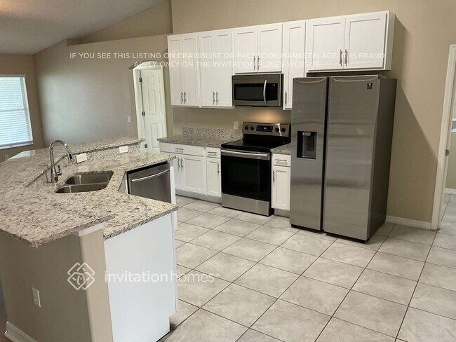 Foto del edificio - 221 Heronwood Cir