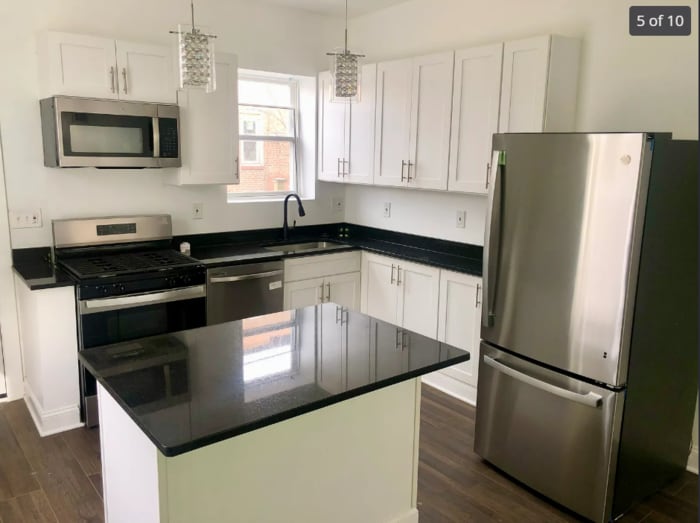 Foto principal - 3 Bedrooms with 2.5 Bathrooms